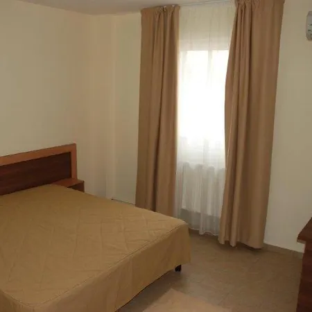 Student Hotel 3*