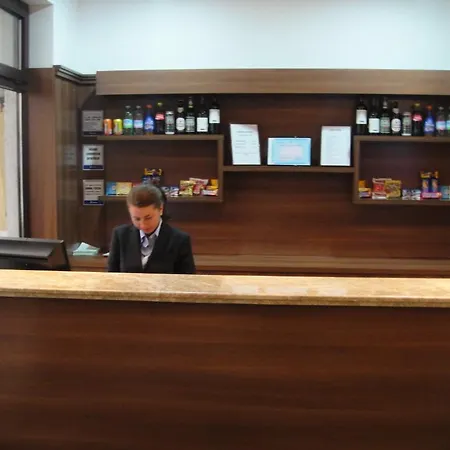 Student 3* Bucureşti